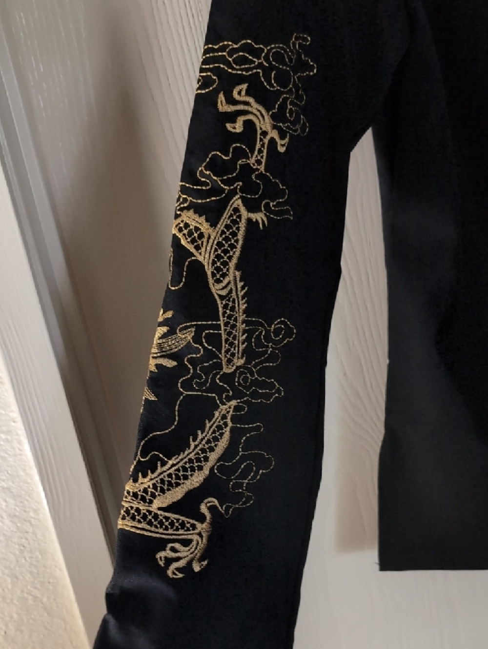 Dragon Embroidered Chinese Jacket - Picture 4 of 9